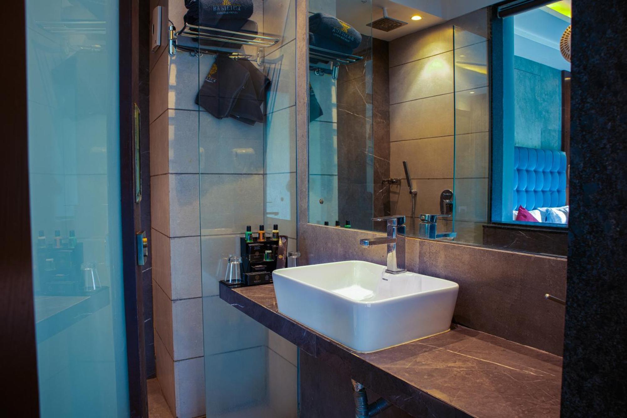 Basilica Resort - Where Luxury Redefines Mahabaleshwar Bagian luar foto